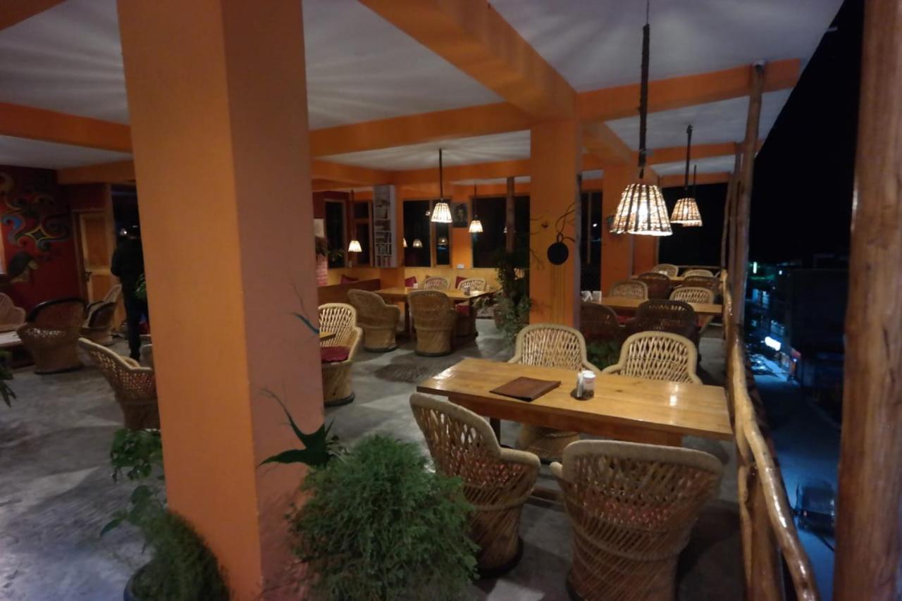 Rasta Cafe And Lodge Манали Экстерьер фото